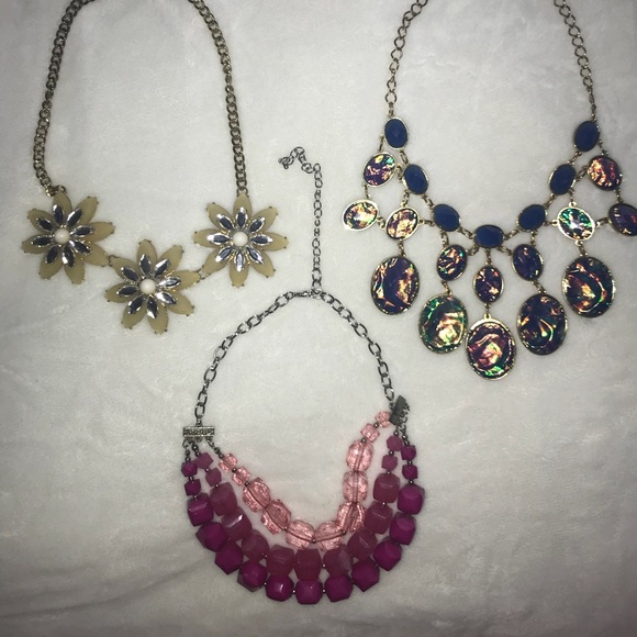 Statement Necklaces - Picture 3 of 3